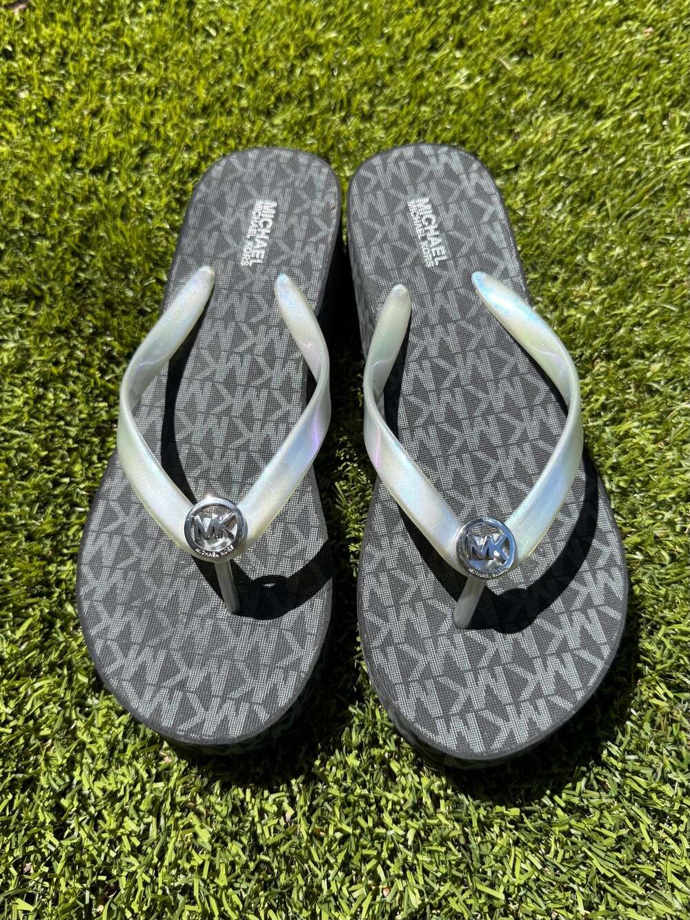 Michael Kors New Bedford Glam Platform PVC Logo Flip Flop-Black/Gray